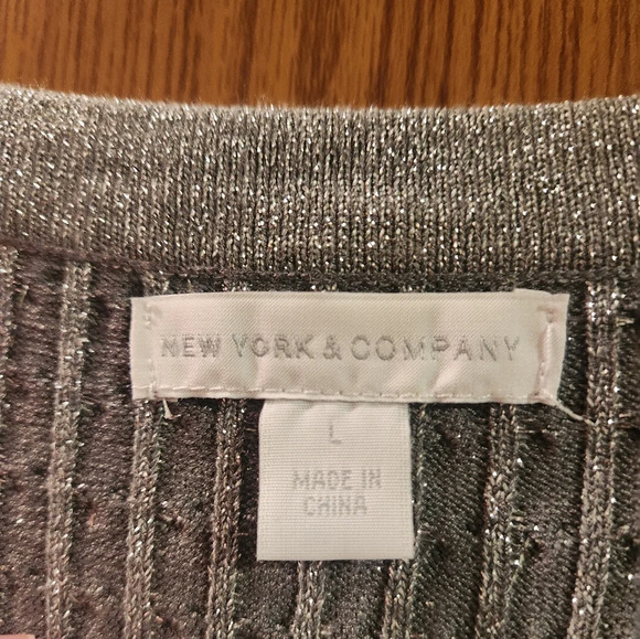 New York and Company Gray Sparkly Long Sleeve Lace Up V-Neck Sweater - Picture 6 of 9